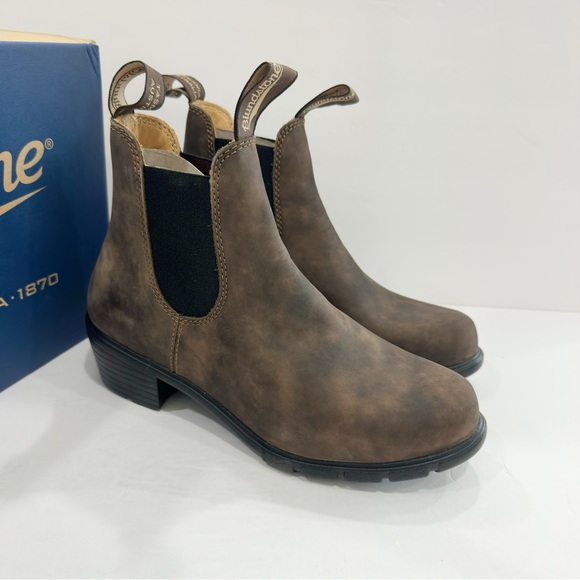Blundstone 1677 Heel Leather Women’s Chelsea Ankle Boots...